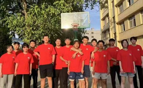 复读学校的趋势：谁在为未来投资.jpg